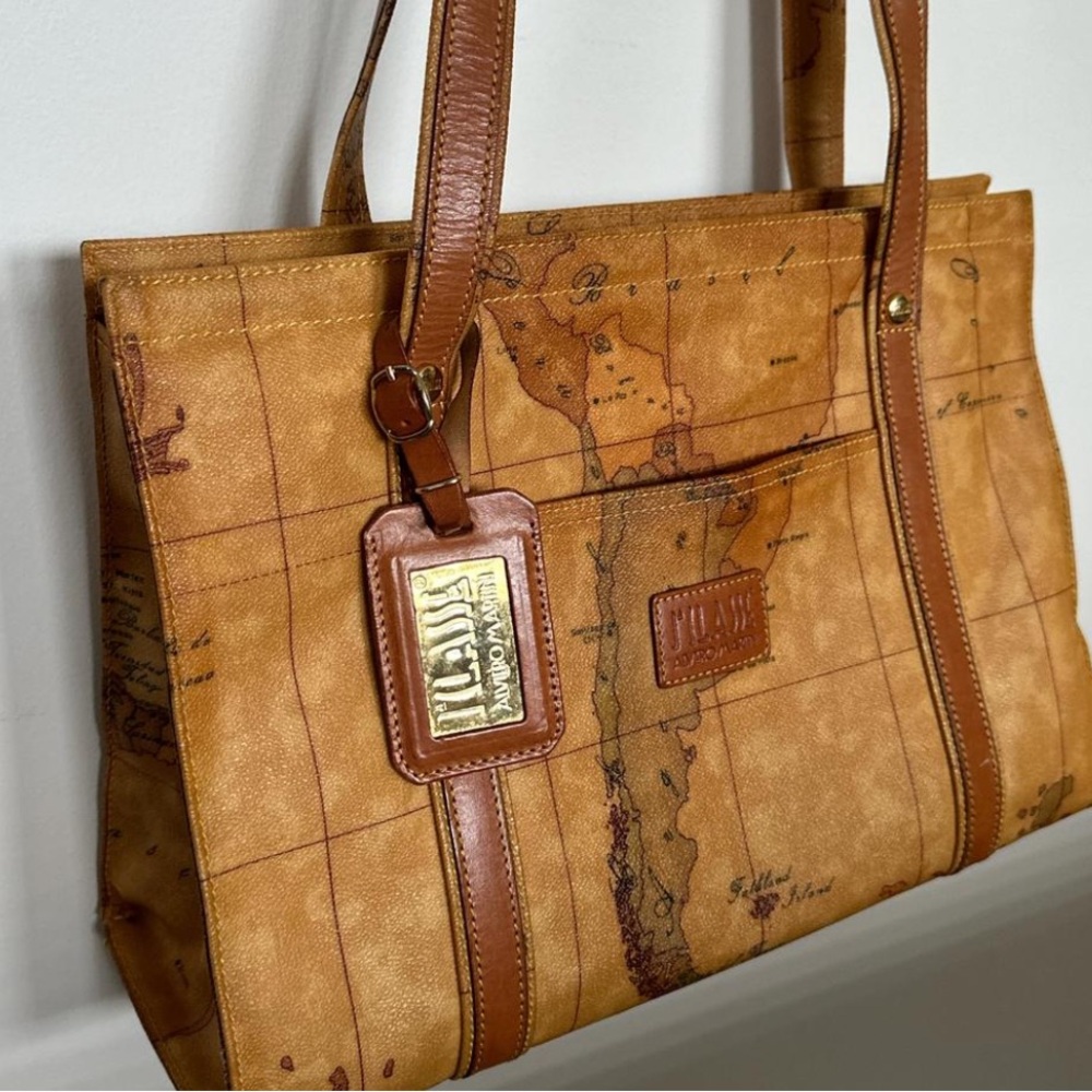 💎VINTAGE 💎Alviero Martini 1A Classe Geo Print World Map tote bag w/ luggage tag